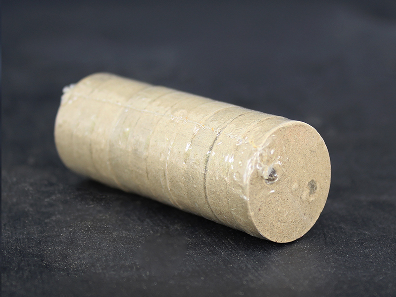 圓形雙孔艾絨餅2.4*0.6CM